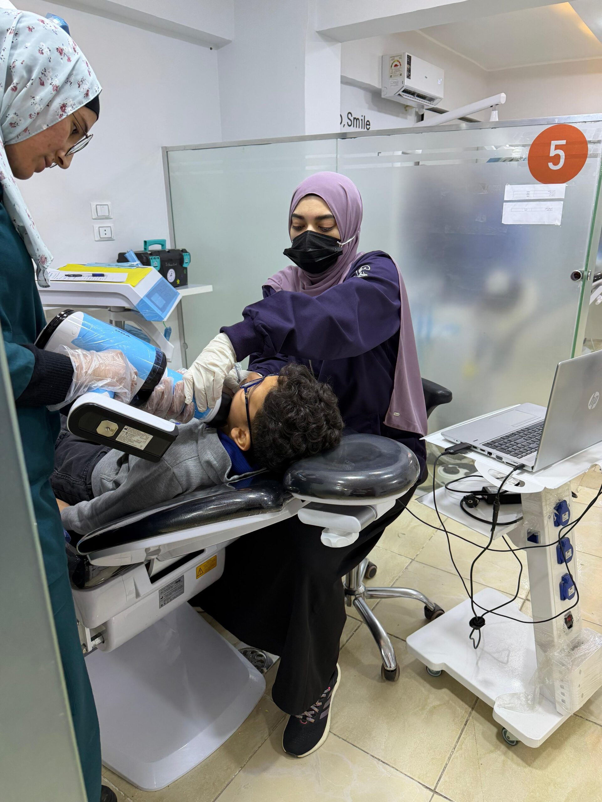 عيادة الأسنان سمايل 