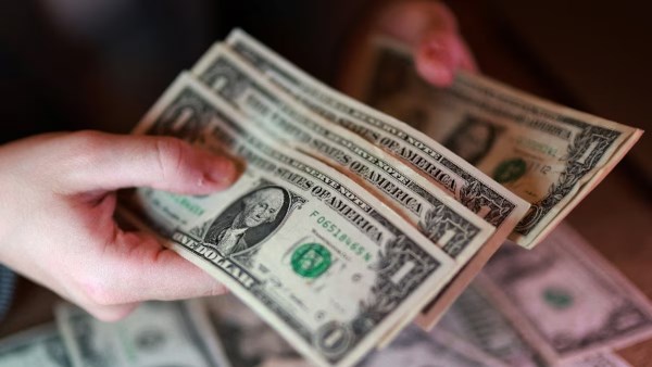 سعر الدولار اليوم