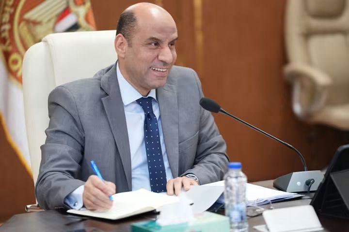 وزير العمل