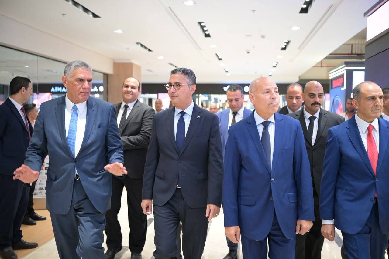 وزير التموين