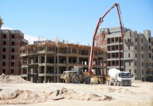وزيرة الإسكان 