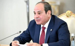 وصول الرئيس السيسي إلى قاعدة حليم 